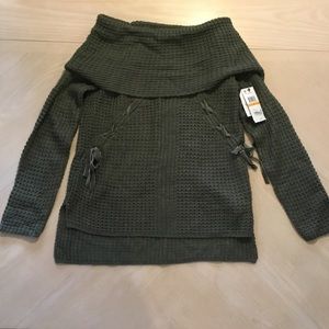 🆕 Olive Green Sweater